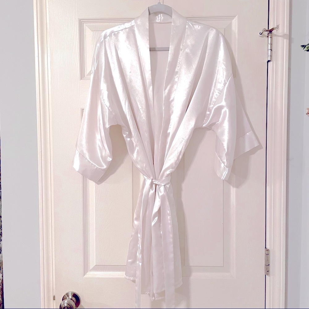 Gilligan & O’Malley robe